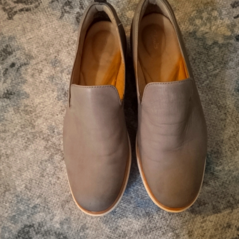 Clark's loafers size 7.5